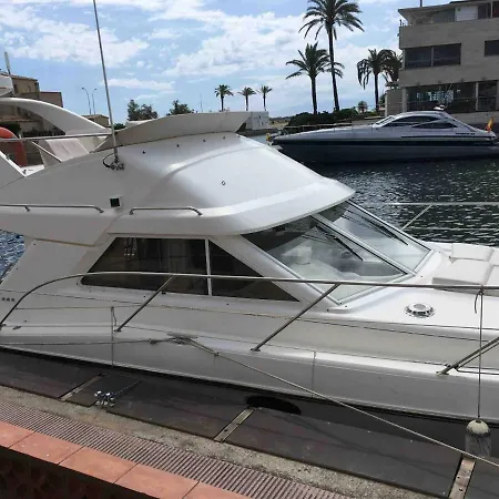 Sur Un Superbe Bateau